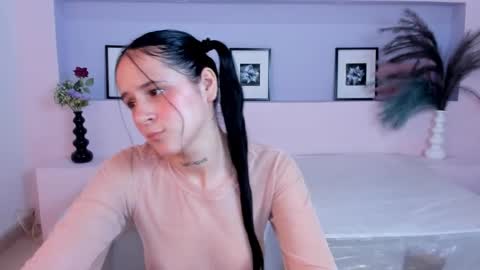 Snapshot of milarose4 chatting on January 2025 02:25:01 PM Mila Rose online show from January 2025 02:25:01 PM