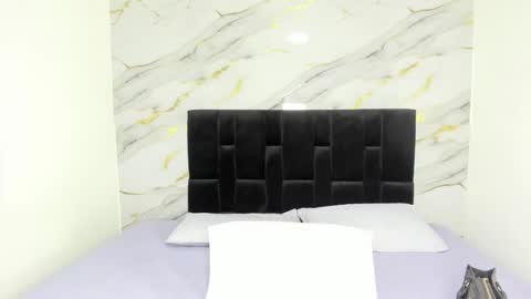 MilaRossi online show from March 2026 12:21:01 PM