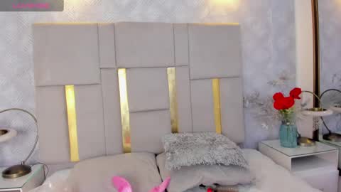 Cami  online show from October 2025 11:03:01 AM