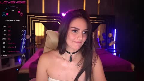 Snapshot of milashalovely chatting on December 2024 04:42:01 PM Milasha online show from December 2024 04:42:01 PM