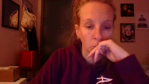 Mila online show from April 2026 06:48:02 PM