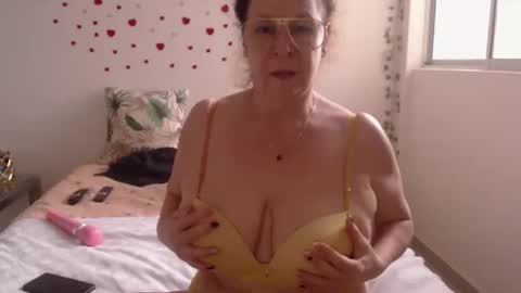 milchanell online show from October 2025 10:20:02 PM