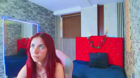 Ana online show from November 2025 09:25:01 PM