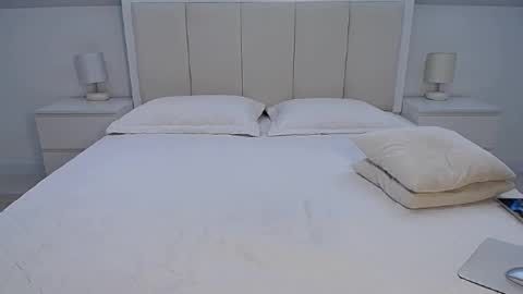 Milena online show from November 2025 06:03:02 AM