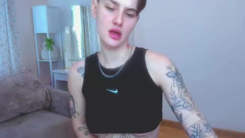 milenakeeks online show from February 2026 08:57:01 AM