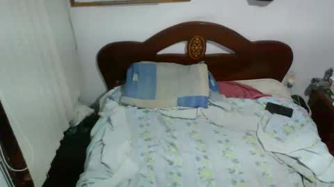 mileslennon online show from February 2026 06:36:02 AM