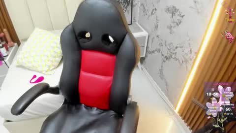 MILEY online show from October 2025 07:25:02 PM