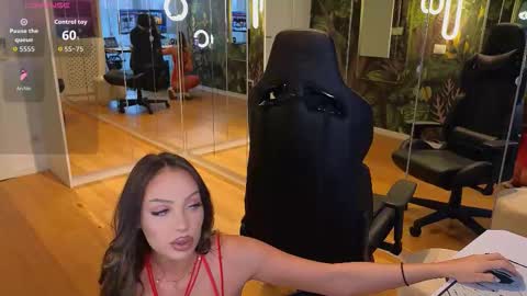 Miley Sin online show from November 2025 12:42:02 PM