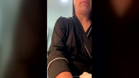 Snapshot of milf__pretty chatting on May 2026 10:35:01 AM Melissa online show from May 2026 10:35:01 AM