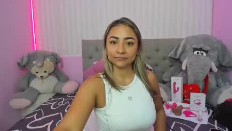 Snapshot of milf_bigass_ chatting on January 2025 01:10:01 PM Antonella online show from January 2025 01:10:01 PM