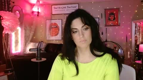 Milf Lacey online show from June 2026 07:37:01 PM