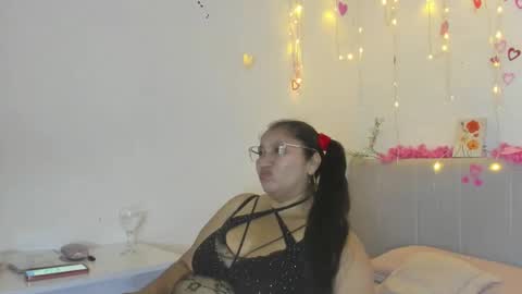 milf latinn online show from October 2025 05:44:02 PM