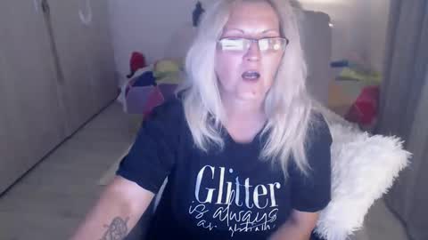 Snapshot of milf_lexxa chatting on May 2026 06:35:02 PM Sarrahkenda online show from May 2026 06:35:02 PM