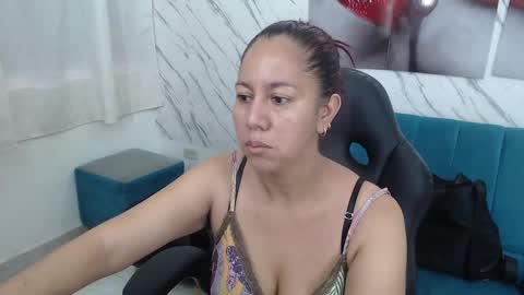 Milf Loven online show from March 2025 07:27:02 PM