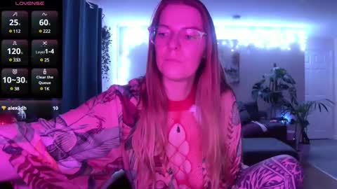 Milf Tara36 online show from December 2024 09:43:02 PM