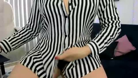 ASHLEY online show from January 2025 04:43:02 PM