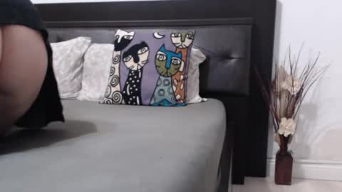 Snapshot of milfbiglips38 chatting on October 2025 04:00:01 AM milfa online show from October 2025 04:00:01 AM