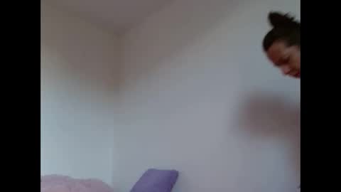 milfevha online show from December 2025 09:32:02 PM