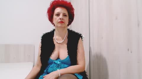 Milfsupreme online show from December 2025 12:21:02 PM