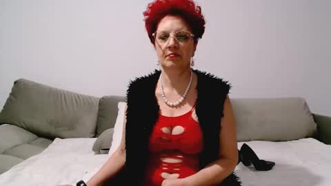 Milfsupreme online show from February 2026 09:07:01 PM