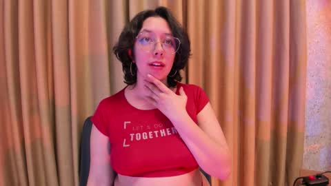 Snapshot of milie_yue206028 chatting on October 2025 03:10:02 AM Millie online show from October 2025 03:10:02 AM
