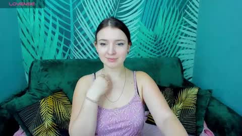 milinafox online show from March 2025 01:12:01 AM