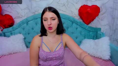 milinafox online show from March 2025 11:42:02 AM