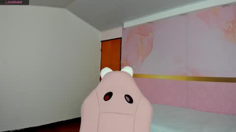 S O F I A online show from September 2025 12:43:02 PM