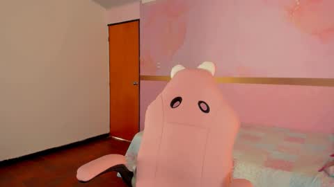 S O F I A online show from October 2025 12:36:02 PM