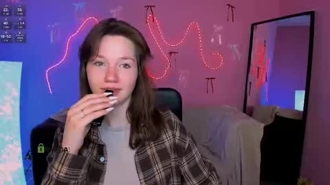 Mila online show from March 2026 08:26:01 PM