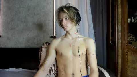 Isaac online show from November 2025 07:08:02 AM