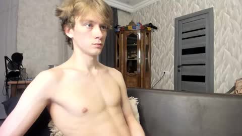 Isaac online show from February 2026 07:34:02 PM