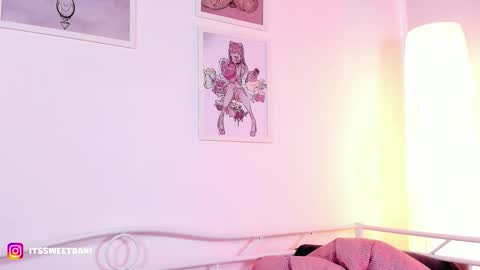 milky_0 online show from December 2025 07:10:01 PM