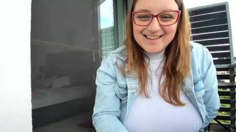 Snapshot of milkykandy chatting on May 2026 01:49:02 PM Livia online show from May 2026 01:49:02 PM