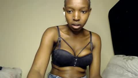 Snapshot of milla_armani chatting on July 2026 12:30:01 PM milla_armani online show from July 2026 12:30:01 PM