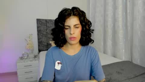 Milagros online show from February 2025 05:25:01 AM