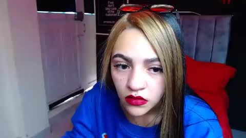 Snapshot of millacounisslosexanal chatting on December 2024 03:09:02 PM Violeta online show from December 2024 03:09:02 PM