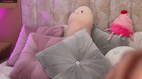 erika rf99 online show from June 2026 05:28:01 AM