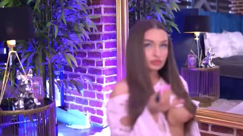 Snapshot of millaserene chatting on November 2025 05:53:01 AM Milla online show from November 2025 05:53:01 AM