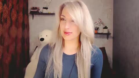 Snapshot of millaxqueen chatting on February 2025 12:57:02 PM MillaXQueen online show from February 2025 12:57:02 PM