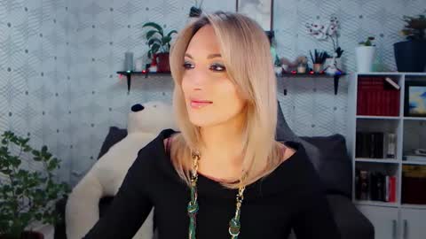 Snapshot of millaxqueen chatting on January 2026 03:04:02 PM MillaXQueen online show from January 2026 03:04:02 PM