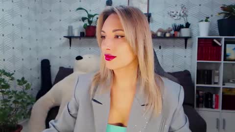 Snapshot of millaxqueen chatting on February 2026 04:13:01 PM MillaXQueen online show from February 2026 04:13:01 PM