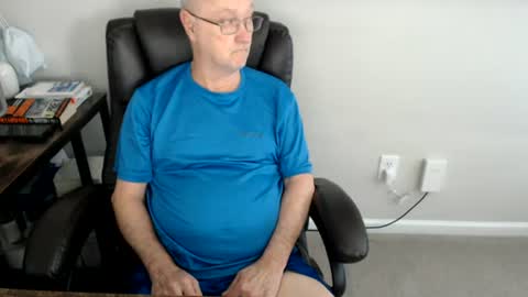 Snapshot of millenium0129 chatting on July 2026 04:24:01 PM millenium0129 online show from July 2026 04:24:01 PM