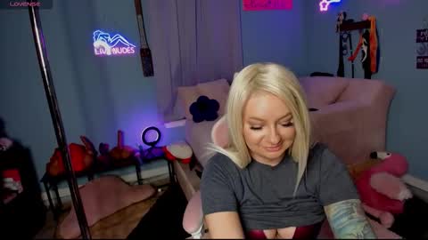 Mila online show from March 2026 03:14:01 AM