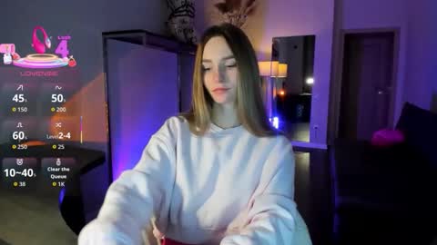 Snapshot of millianni chatting on November 2025 06:46:02 AM Mila online show from November 2025 06:46:02 AM