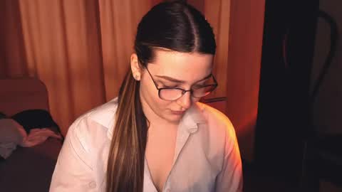 Snapshot of milliedoll chatting on May 2026 12:13:01 PM Millie online show from May 2026 12:13:01 PM