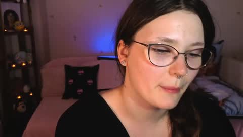 Snapshot of milliedoll chatting on June 2026 10:03:01 AM Millie online show from June 2026 10:03:01 AM