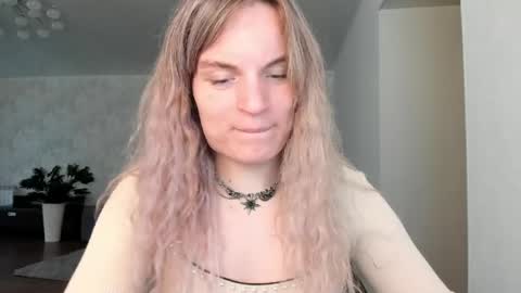 Snapshot of millikira006 chatting on May 2026 01:16:01 PM mili-kira online show from May 2026 01:16:01 PM