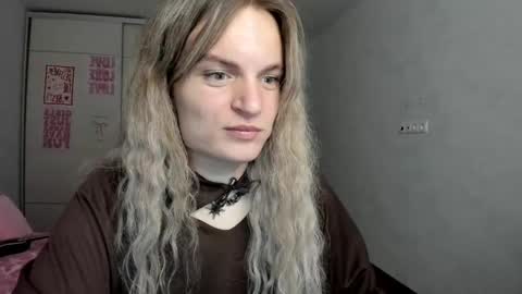 Snapshot of millikira006 chatting on May 2026 07:19:02 PM mili-kira online show from May 2026 07:19:02 PM