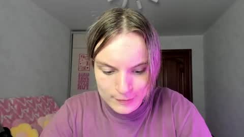 Snapshot of millikira006 chatting on May 2026 04:39:02 AM mili-kira online show from May 2026 04:39:02 AM
